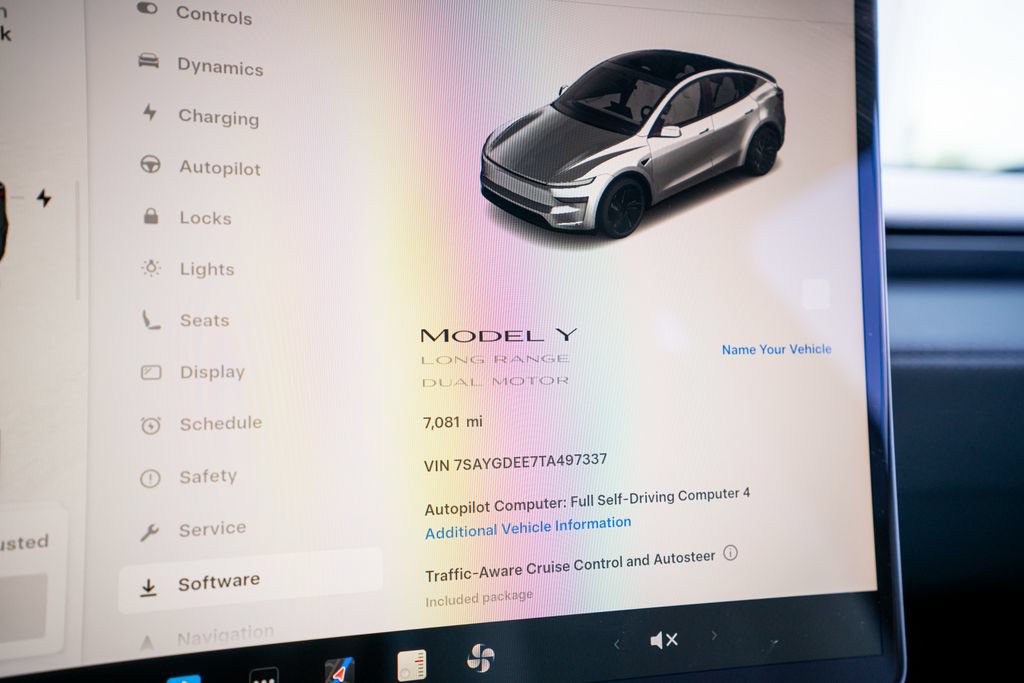Used 2026 Tesla Model Y Long Range AWD/4WD image 53