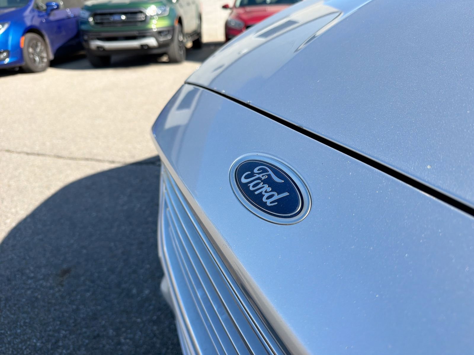 Used 2016 Ford Fusion SE FWD image 13