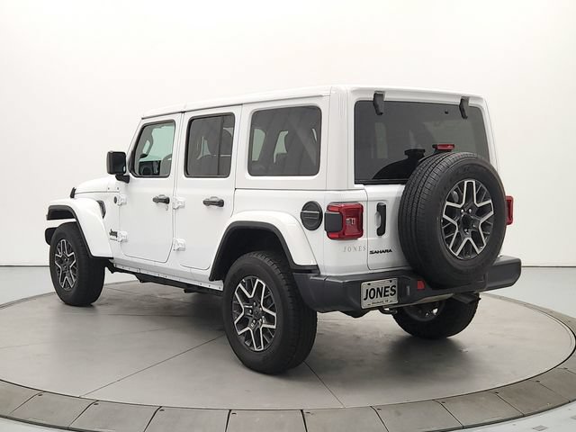 Used 2025 Jeep Wrangler Unlimited Sahara AWD/4WD image 5