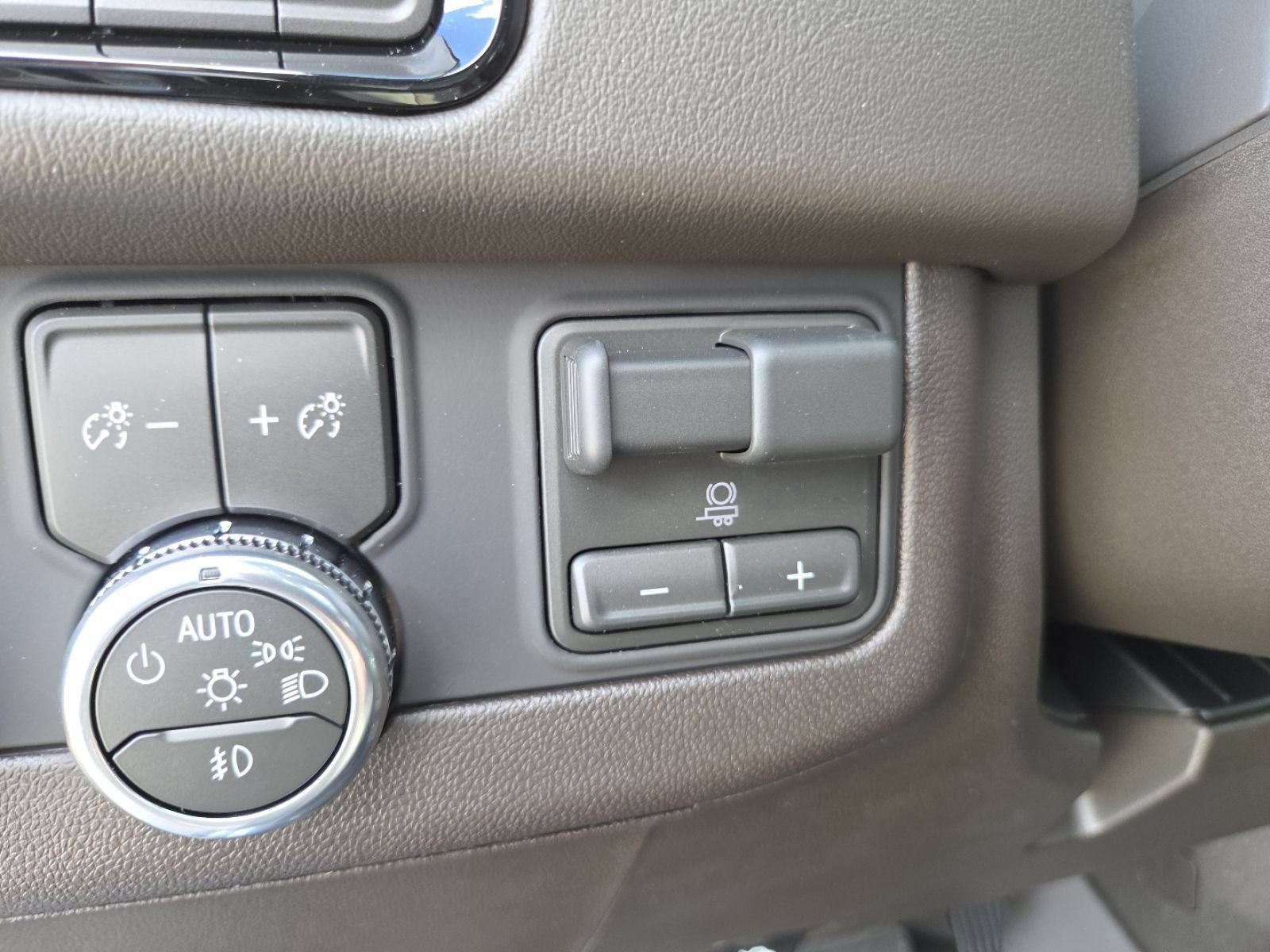 New 2026 GMC Yukon XL Elevation w/ Elevation Premium Package AWD/4WD image 11