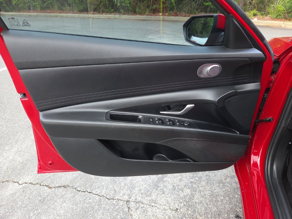 Used 2021 Hyundai Elantra SEL FWD image 15