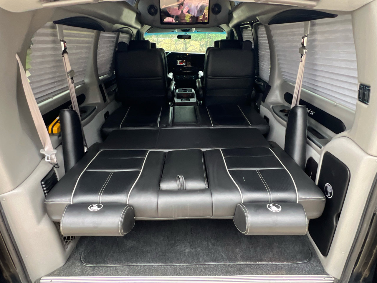 Used 2018 GMC Savana 3500 image 77