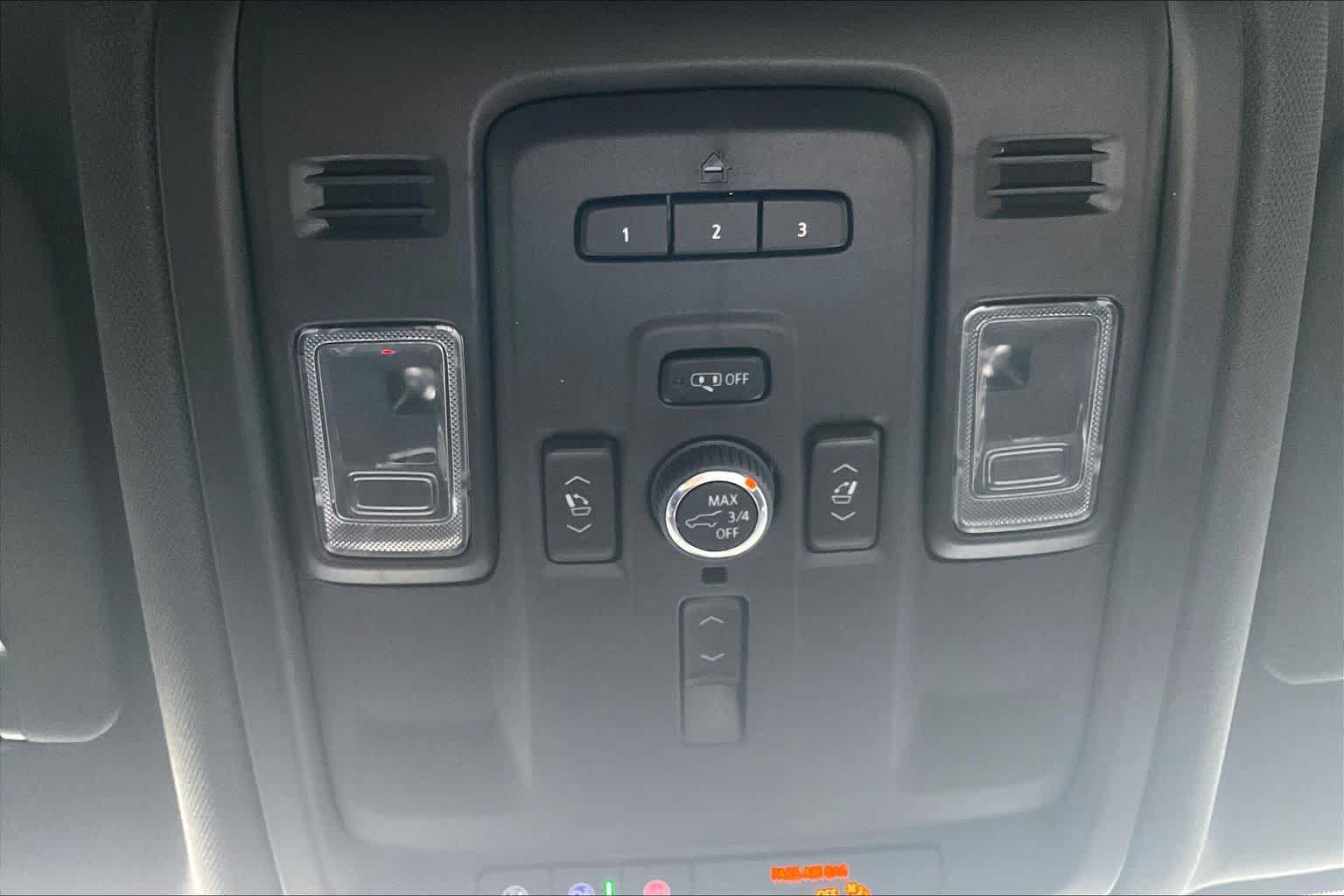 Used 2024 Chevrolet Tahoe LT w/ Luxury Package RWD image 34