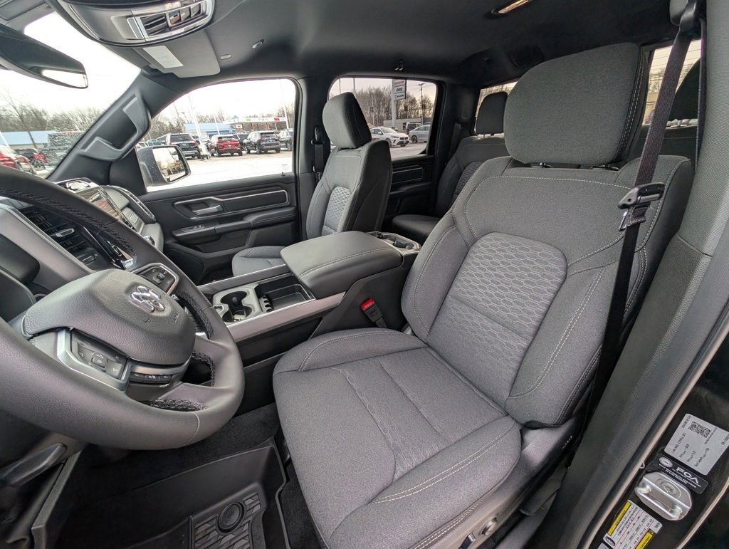 New 2026 RAM 1500 4x4 Crew Cab image 13