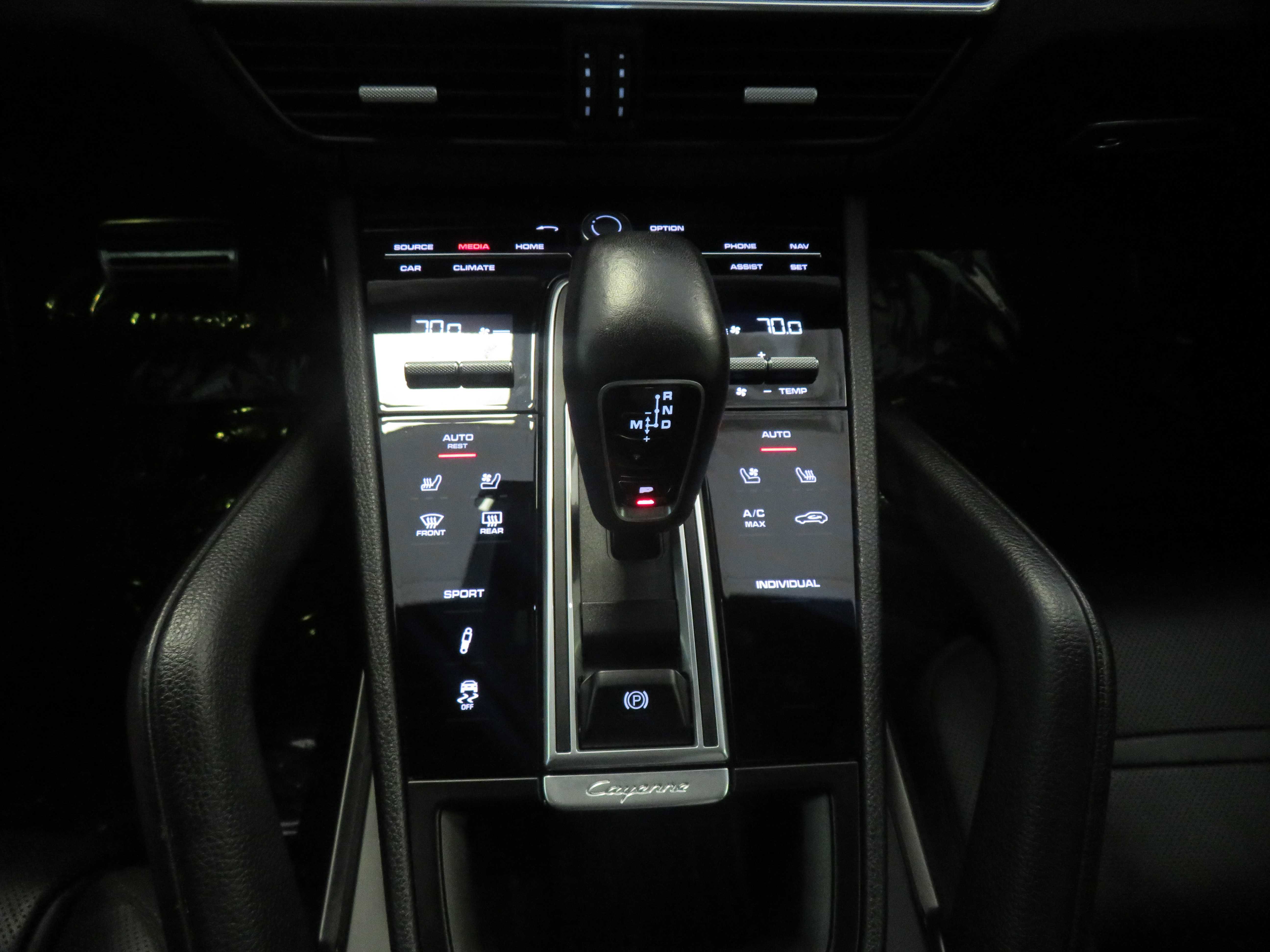 Used 2020 Porsche Cayenne S image 41