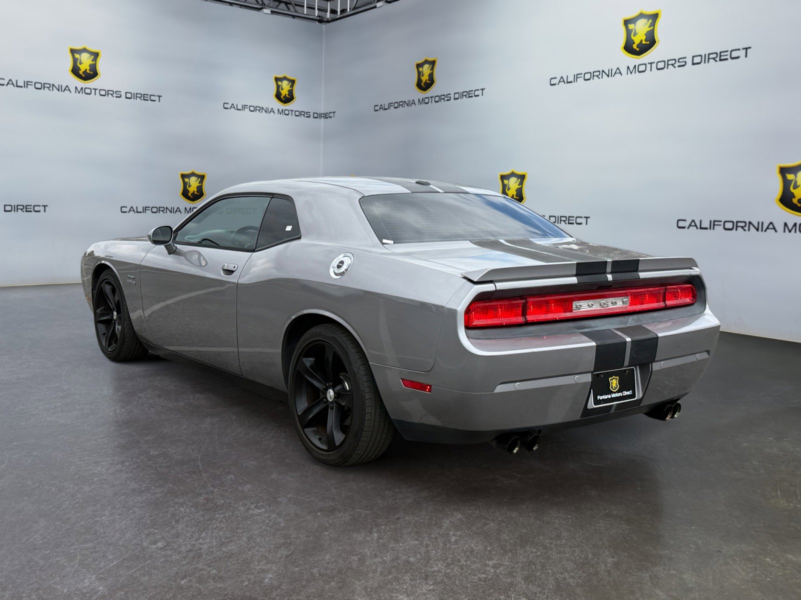 Used 2014 Dodge Challenger R/T image 3