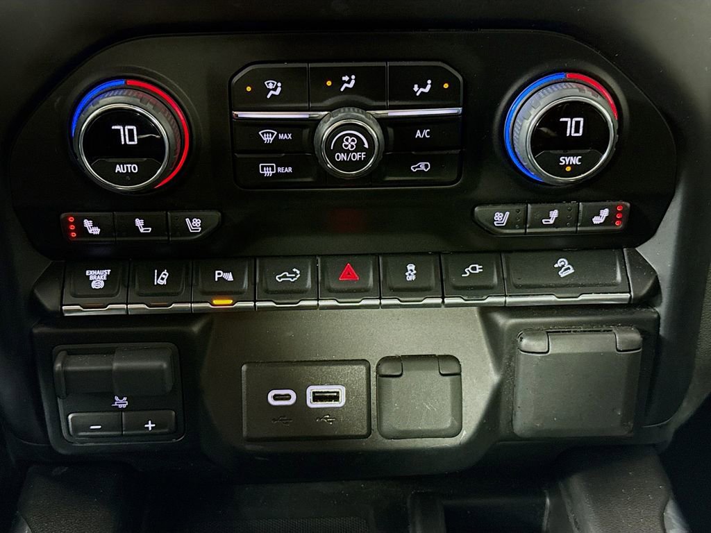 Used 2022 Chevrolet Silverado 2500 LTZ w/ LTZ Plus Package image 16