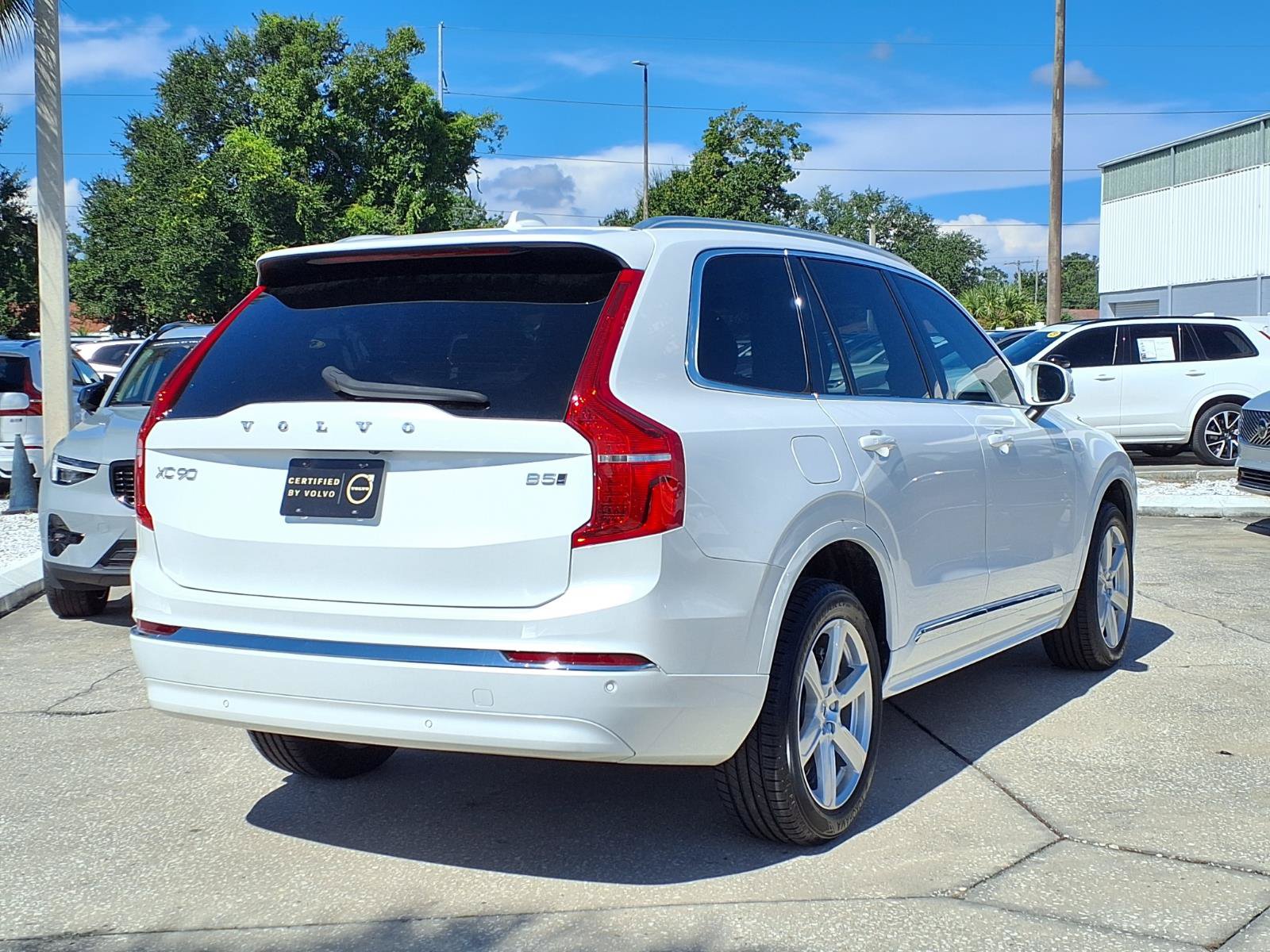 Certified 2024 Volvo XC90 B5 Core AWD/4WD image 7