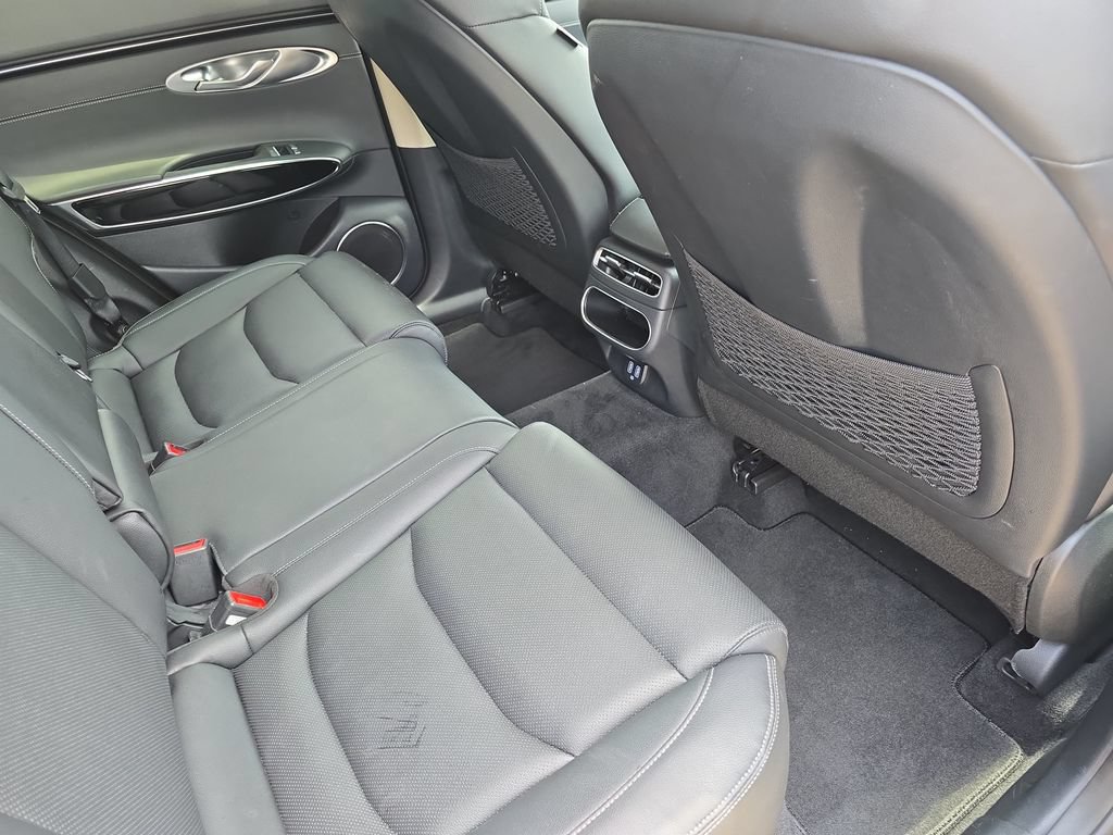 Used 2025 Genesis GV70 2.5T AWD/4WD image 11