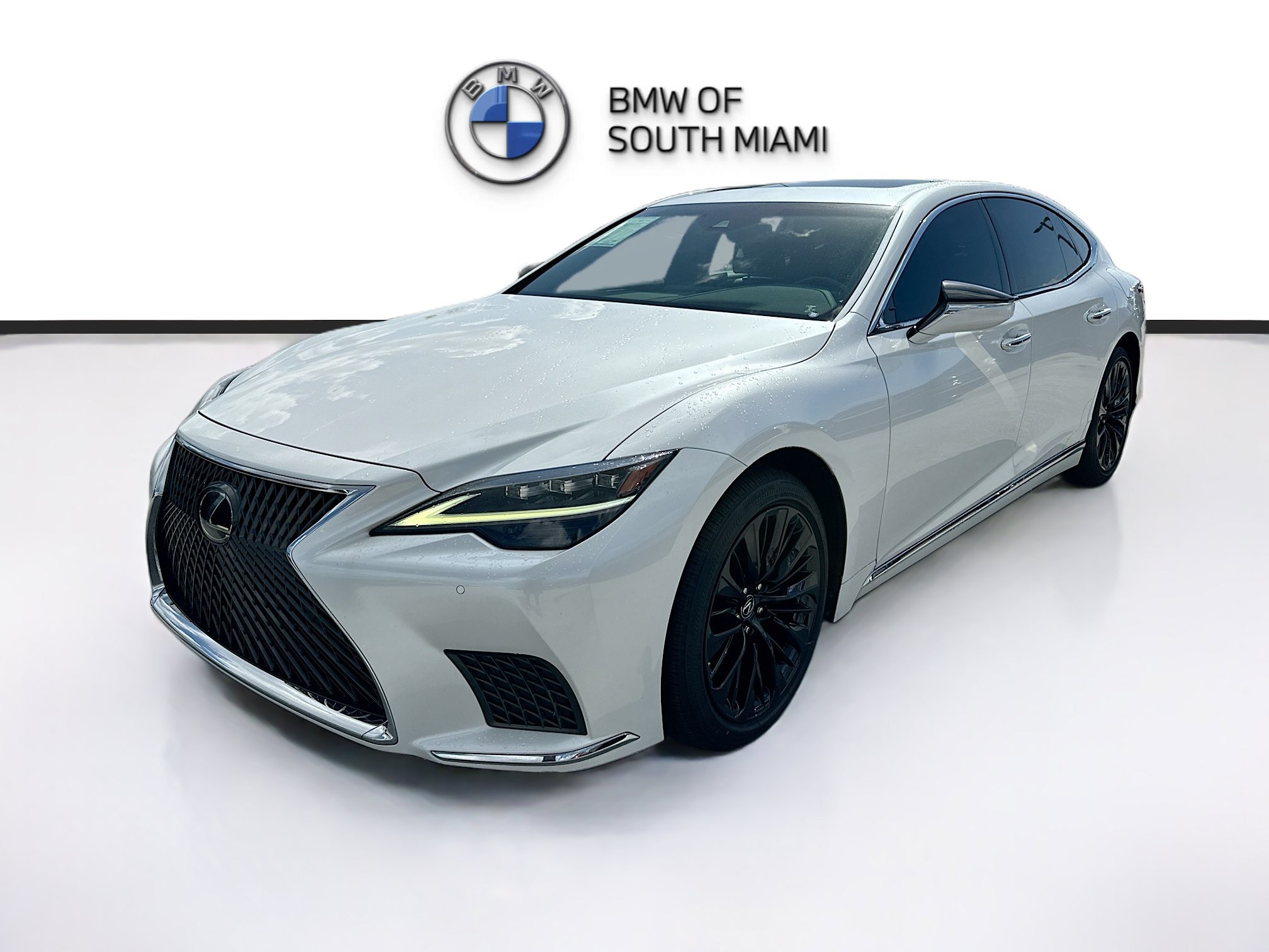 Used 2023 Lexus LS 500 w/ Accessory Package (Z2) RWD image 3
