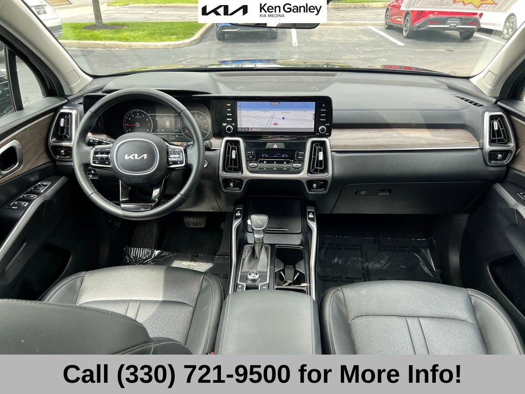 Certified 2022 Kia Sorento EX w/ Panoramic Sunroof Package FWD image 45