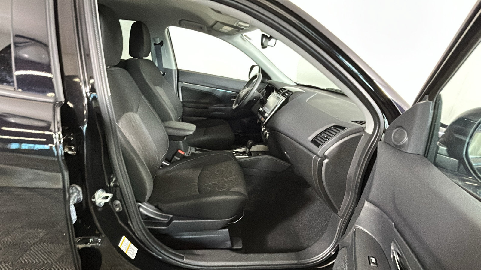 Used 2026 Mitsubishi Outlander Sport ES AWD/4WD image 33
