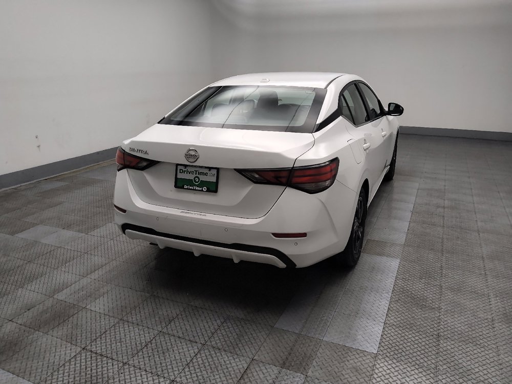 Used 2025 Nissan Sentra SV FWD image 9
