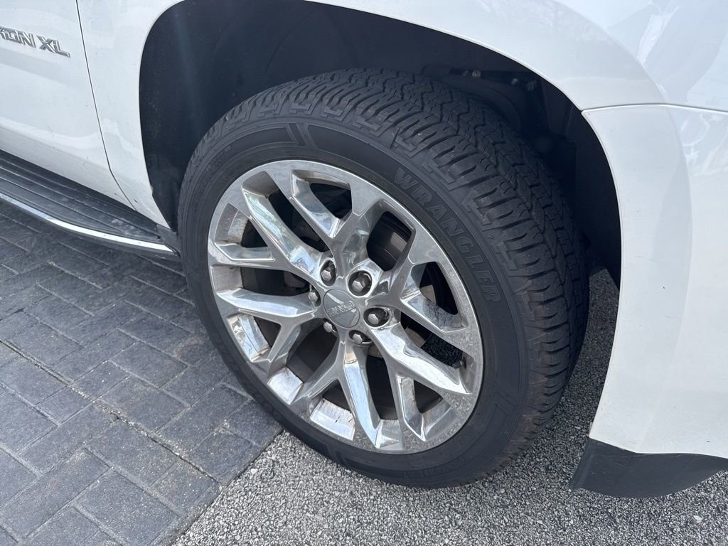 Used 2016 GMC Yukon XL SLT w/ Open Road Package image 7