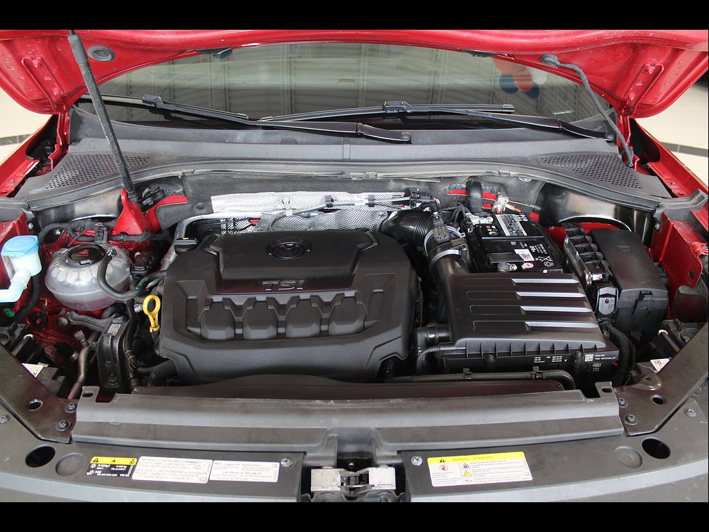 Used 2022 Volkswagen Tiguan SE AWD/4WD image 31