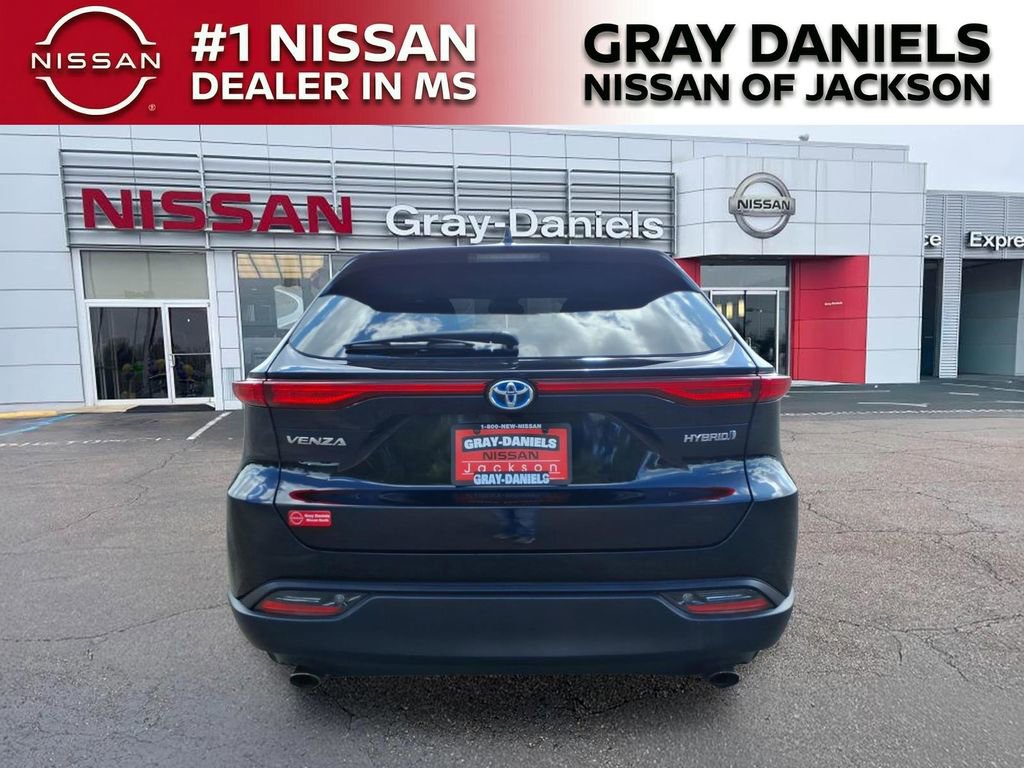 Used 2021 Toyota Venza LE AWD/4WD image 6
