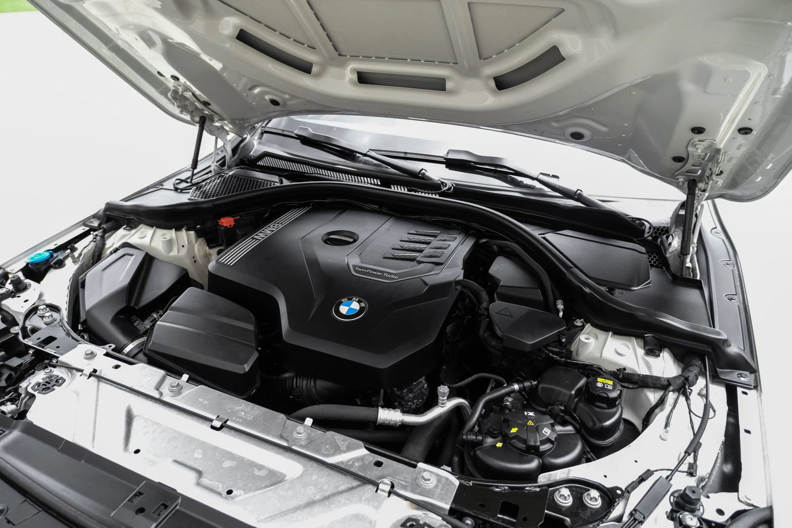 Used 2022 BMW 230i Coupe w/ M Sport Package RWD image 45