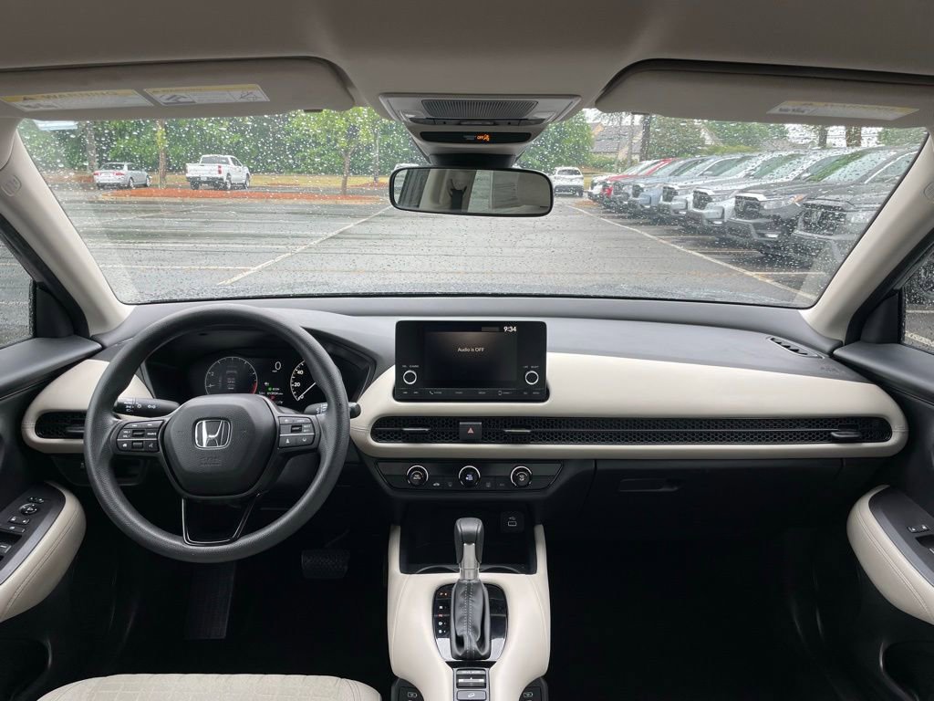 Certified 2025 Honda HR-V LX image 10