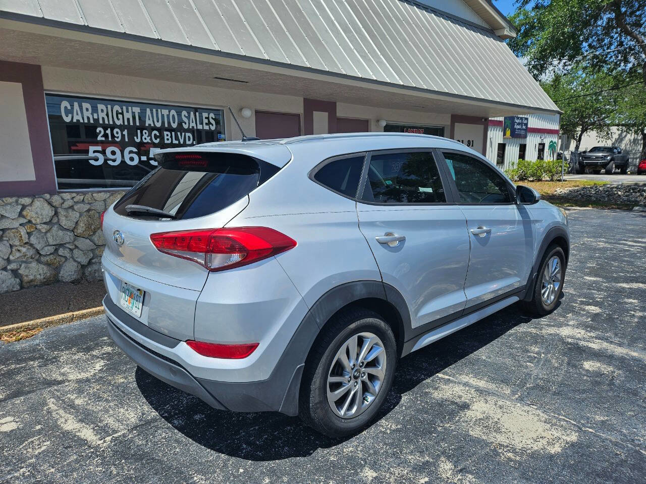 Used 2017 Hyundai Tucson SE FWD image 3