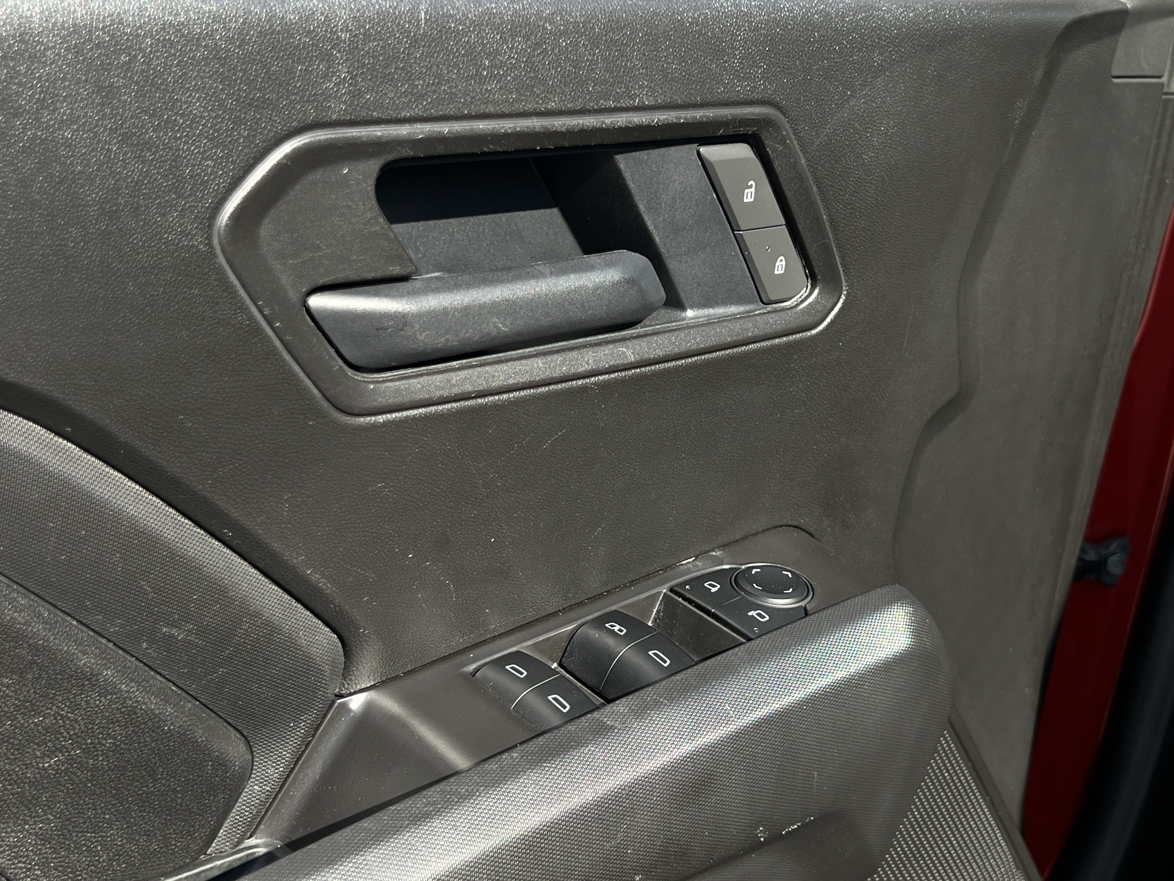 Used 2025 Chevrolet Colorado Trail Boss AWD/4WD image 12
