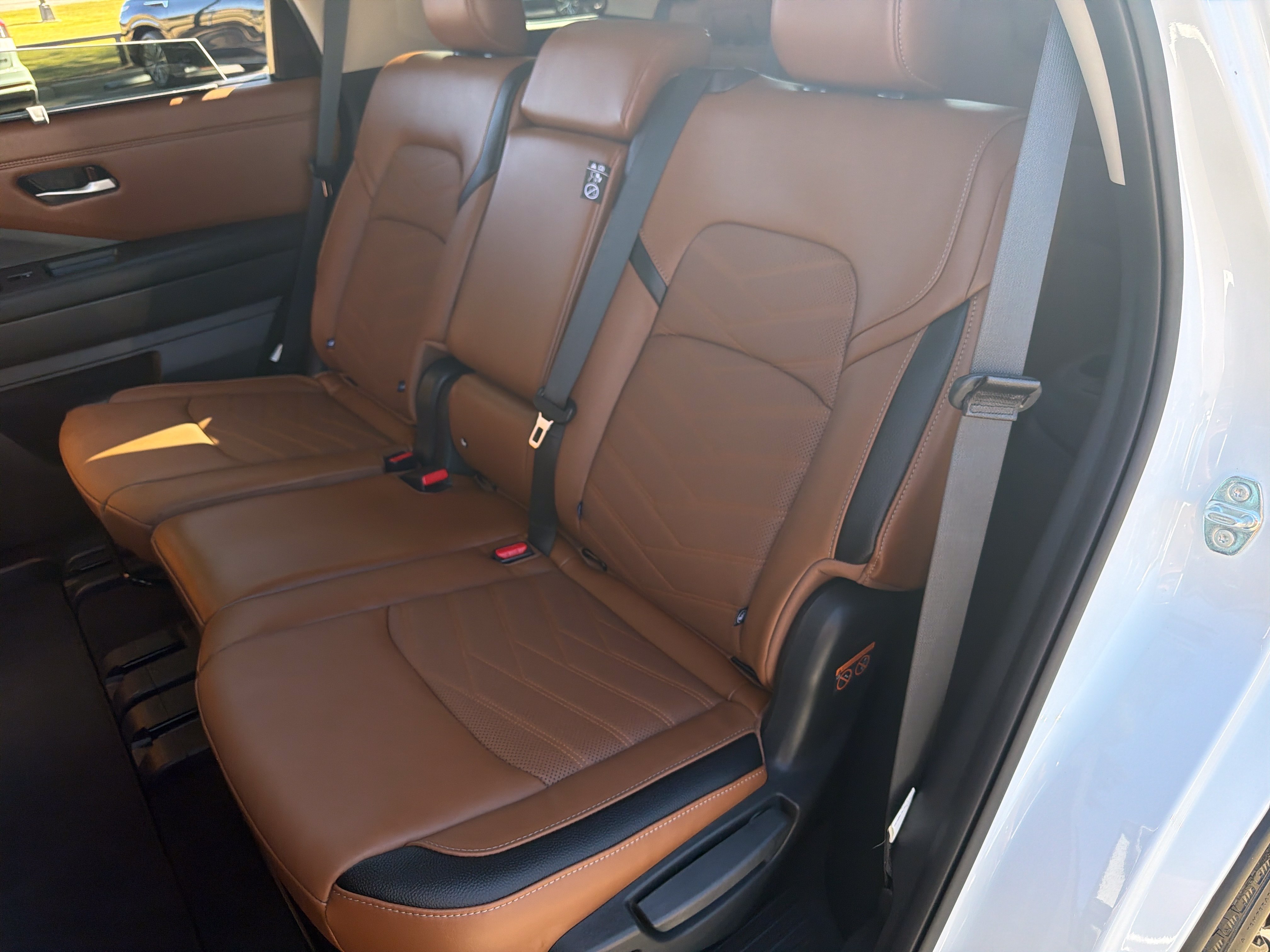 Used 2025 Nissan Pathfinder Platinum w/ Cargo Package FWD image 31