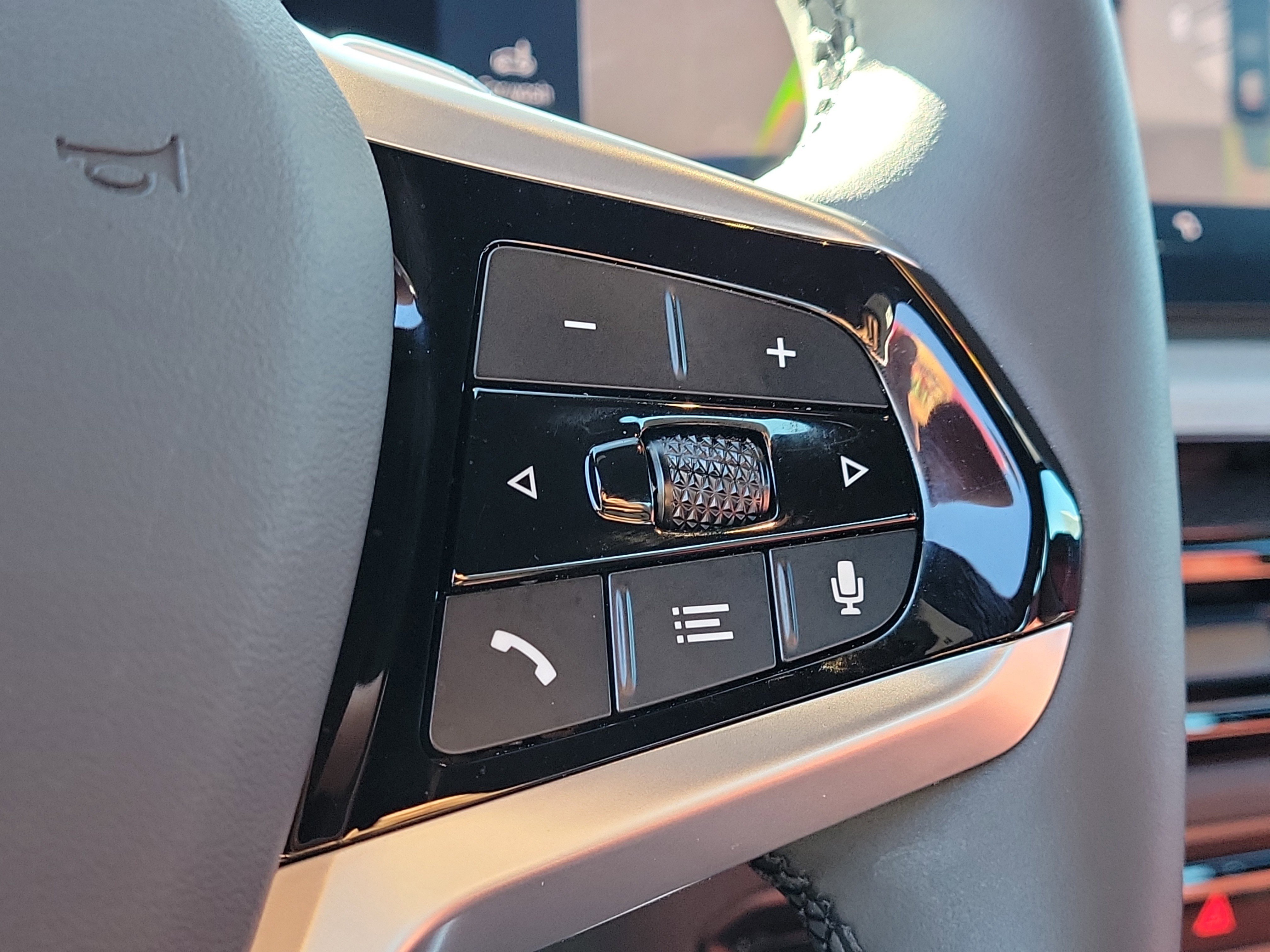 Used 2026 BMW 330i Sedan image 29