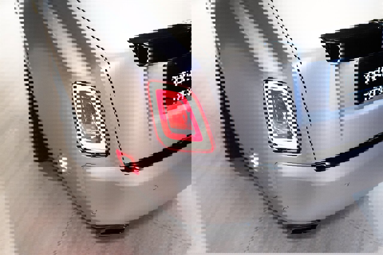 Used 2025 Rolls-Royce Phantom Sedan image 23