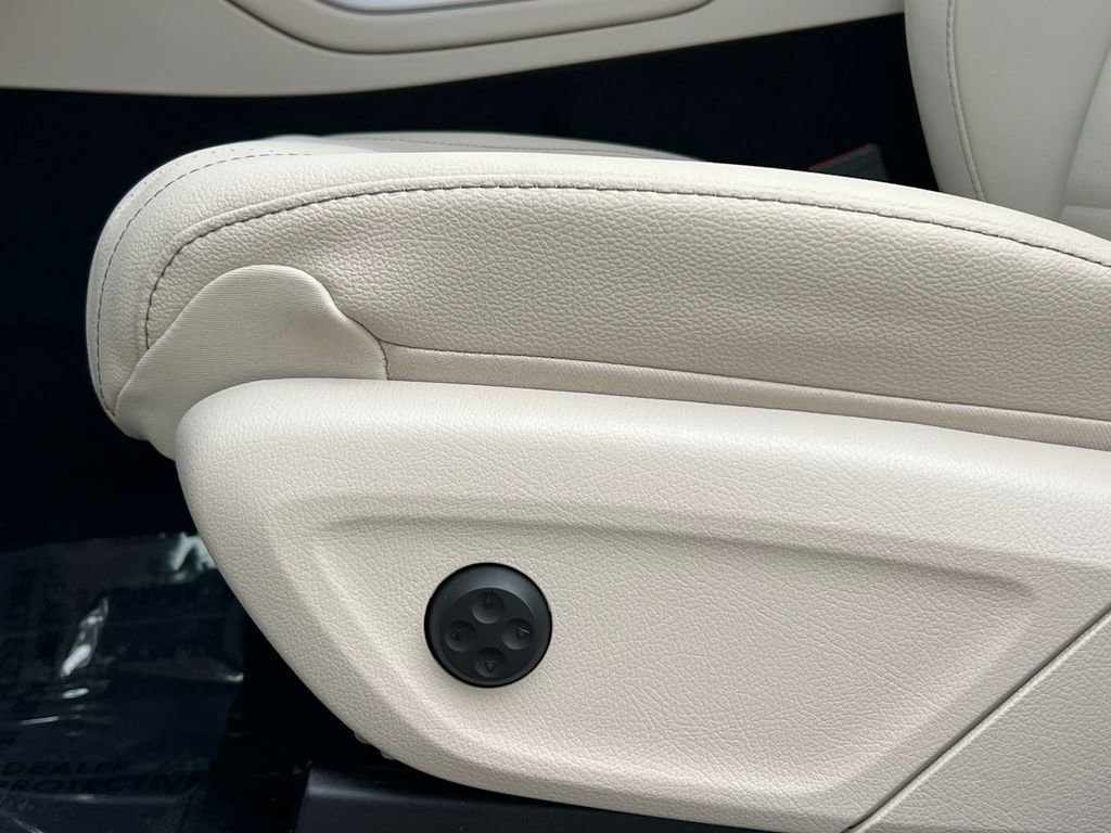 New 2026 Mercedes-Benz GLS 450 4MATIC image 12