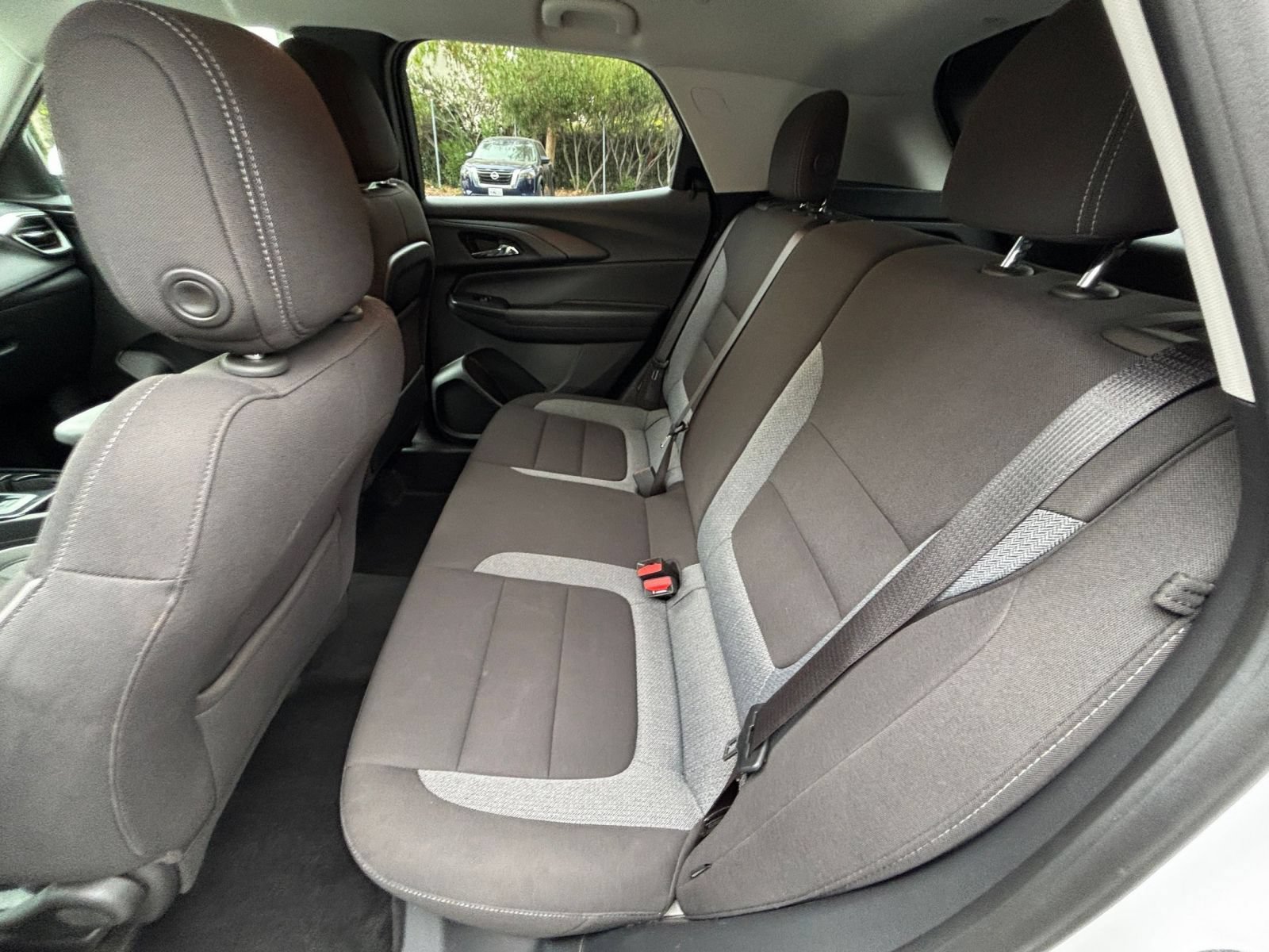 Used 2025 Chevrolet TrailBlazer LT AWD/4WD image 24