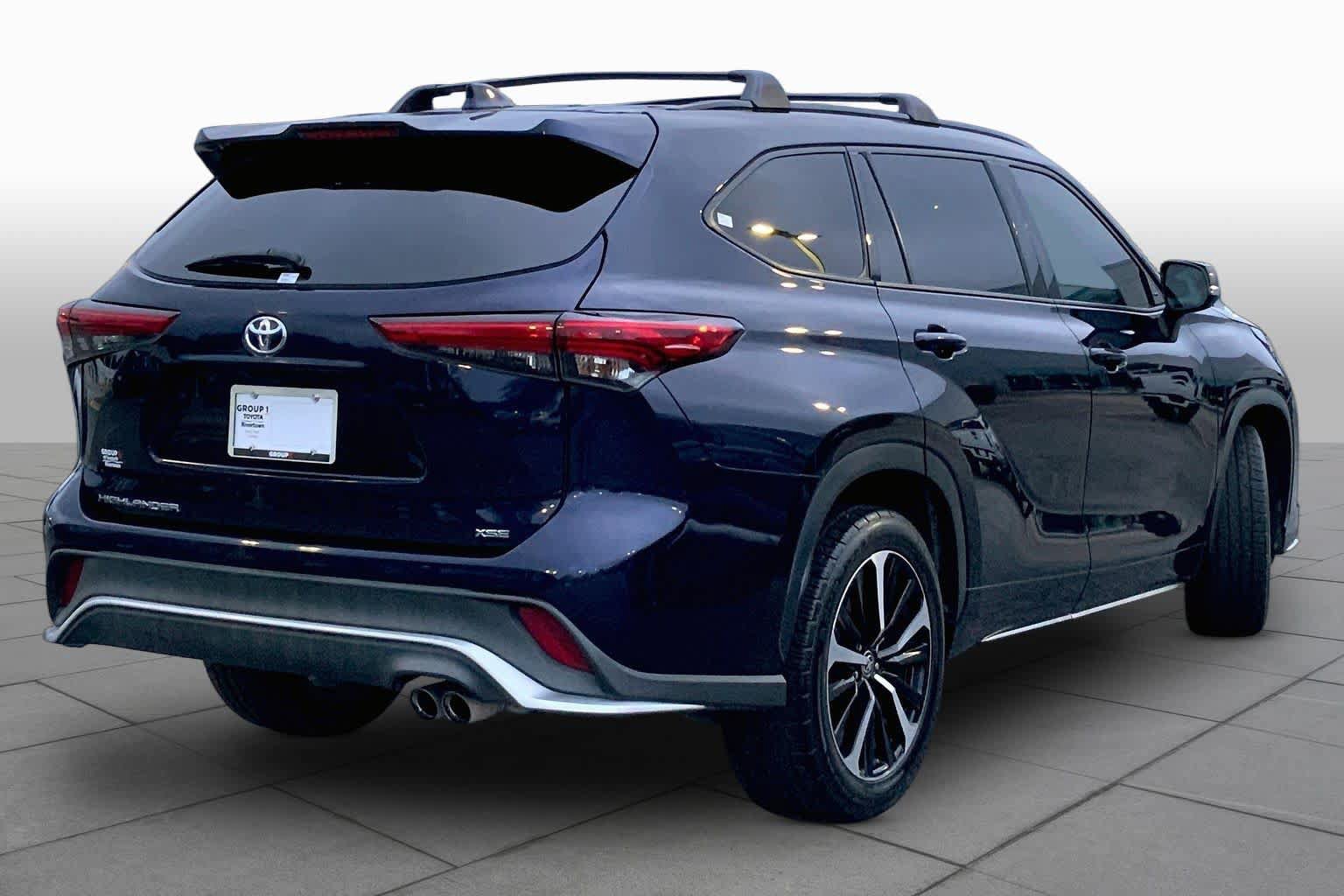 Used 2022 Toyota Highlander XSE FWD image 24