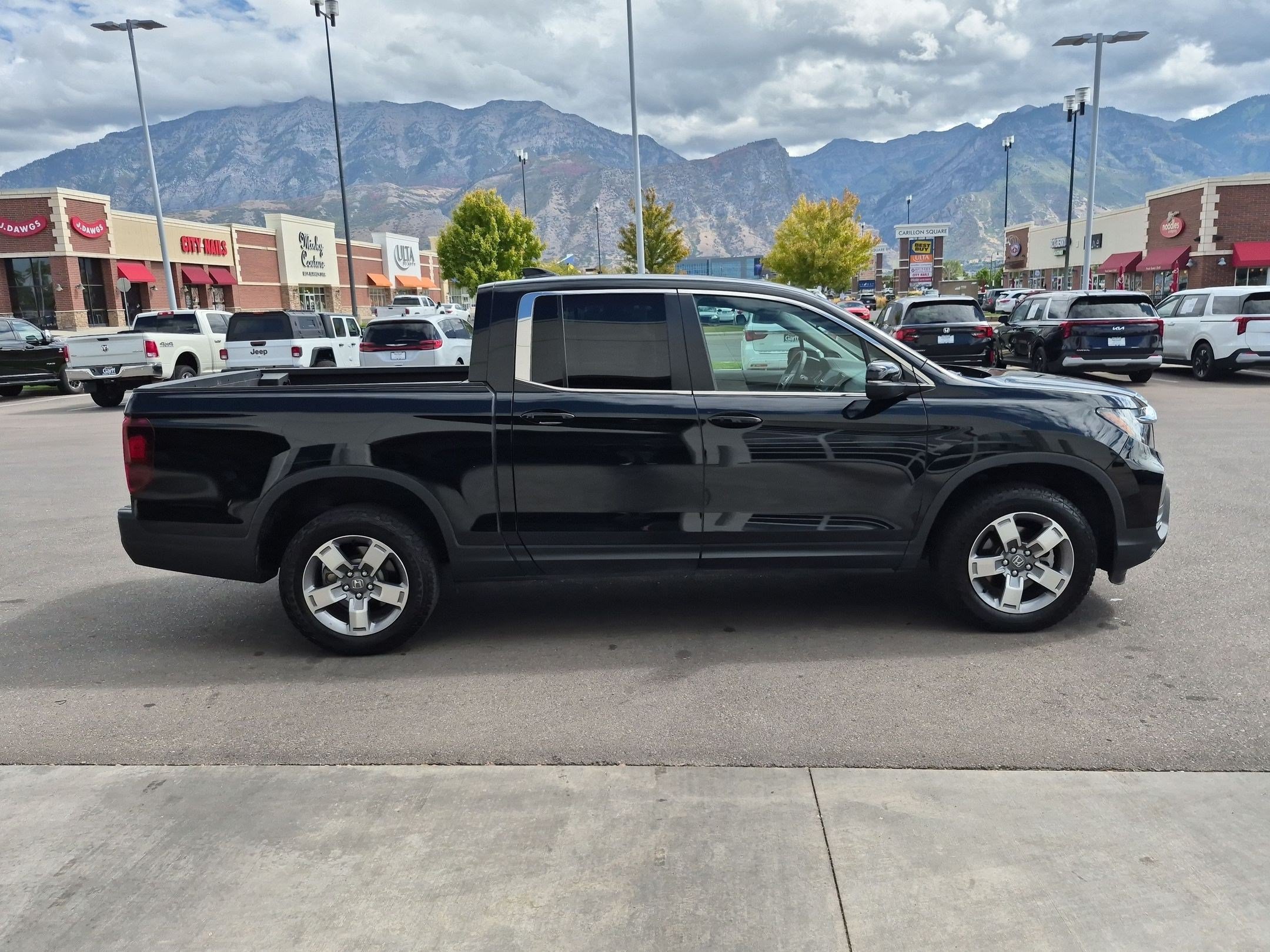 Certified 2025 Honda Ridgeline RTL image 2