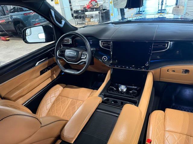 Certified 2025 Jeep Grand Wagoneer L Series III w/ Rear Seat Video Group 1 AWD/4WD image 21