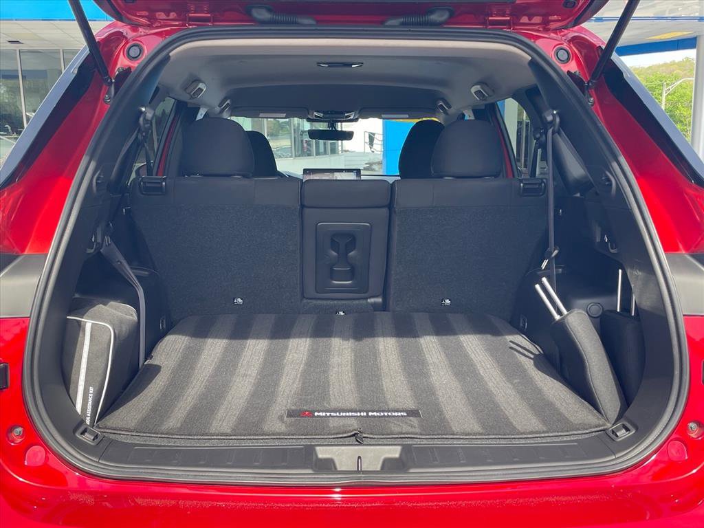 Used 2025 Mitsubishi Outlander ES AWD/4WD image 24