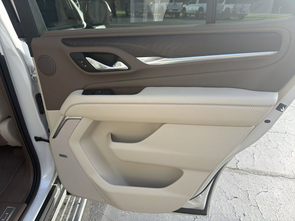 Used 2023 GMC Yukon Denali w/ Max Trailering Package image 14