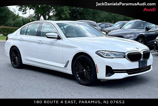 Used 2021 BMW 530e xDrive w/ Premium Package AWD/4WD image 9