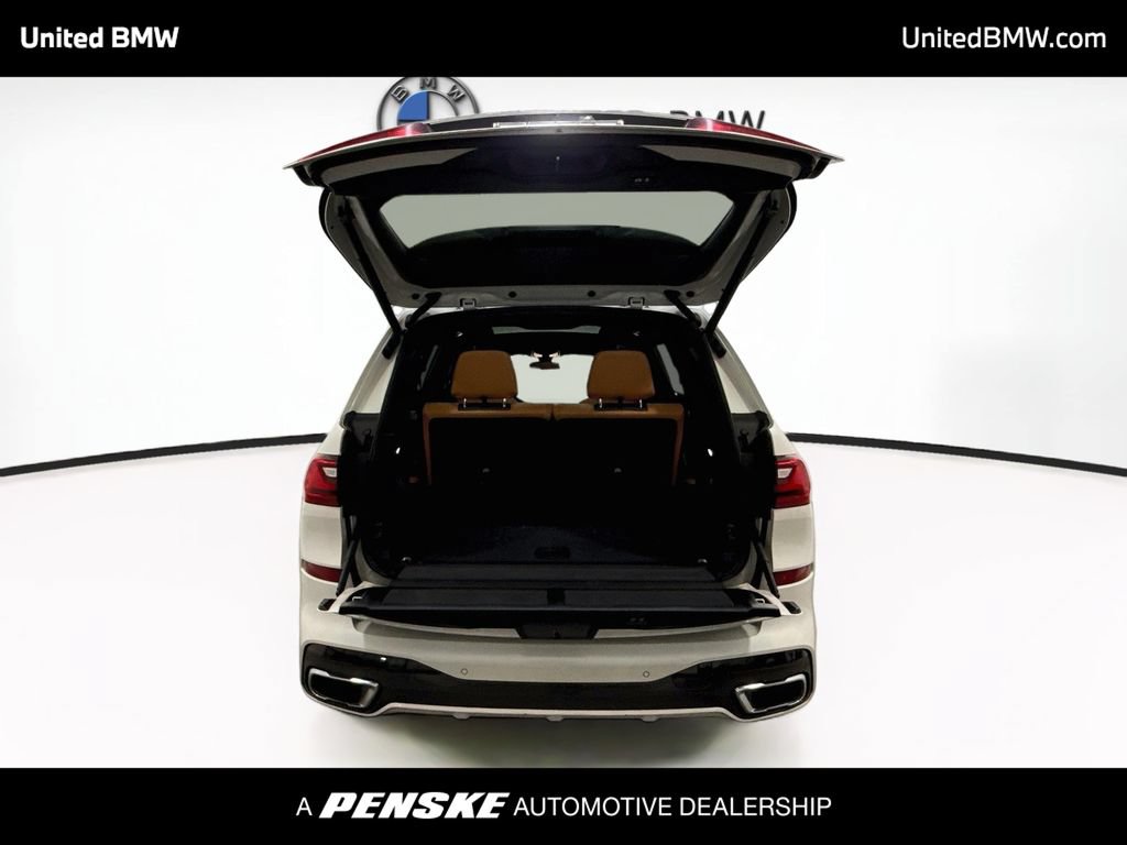 Used 2020 BMW X7 xDrive40i w/ M Sport Package AWD/4WD image 15