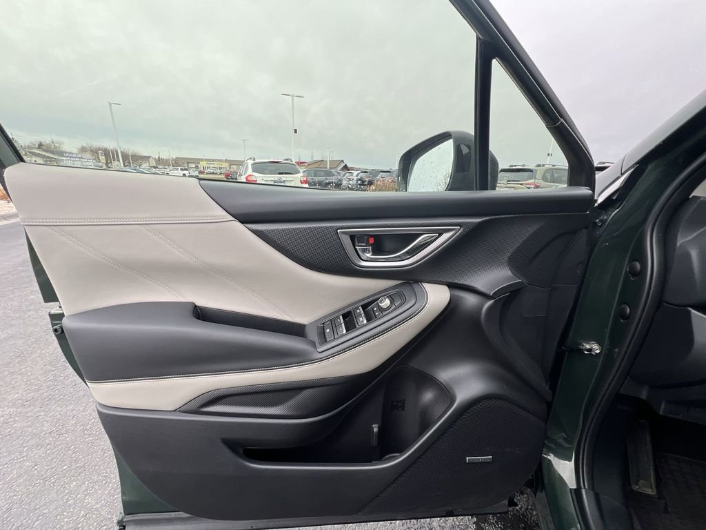 Used 2023 Subaru Forester Limited image 23