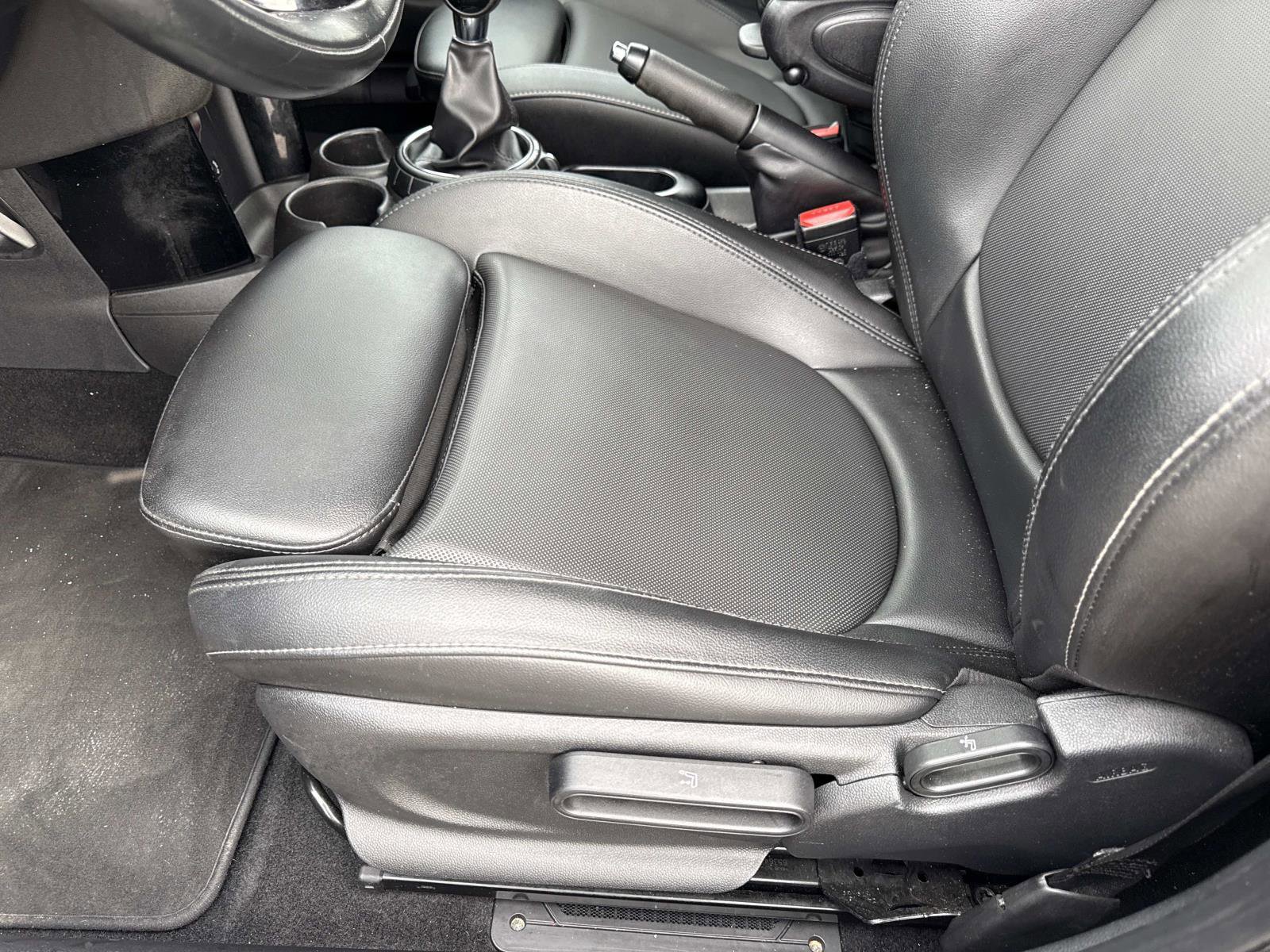Used 2016 MINI Cooper S image 19