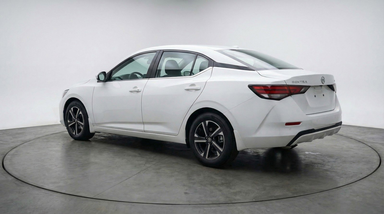 Used 2025 Nissan Sentra SV image 5