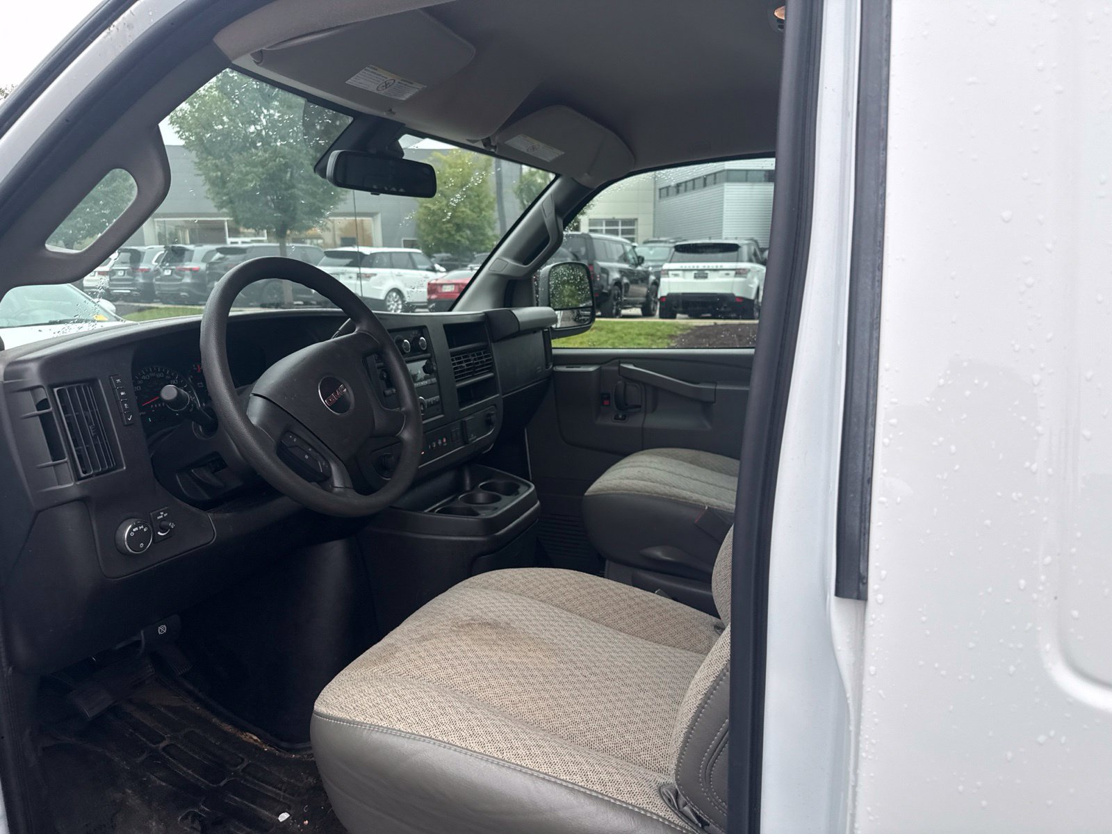 Used 2025 GMC Savana 2500 w/ Enhanced Convenience Package RWD image 9