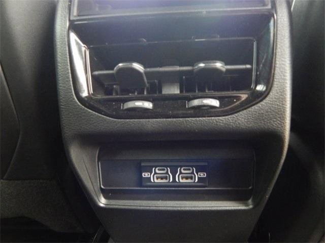 Used 2025 Jeep Grand Cherokee Laredo image 13