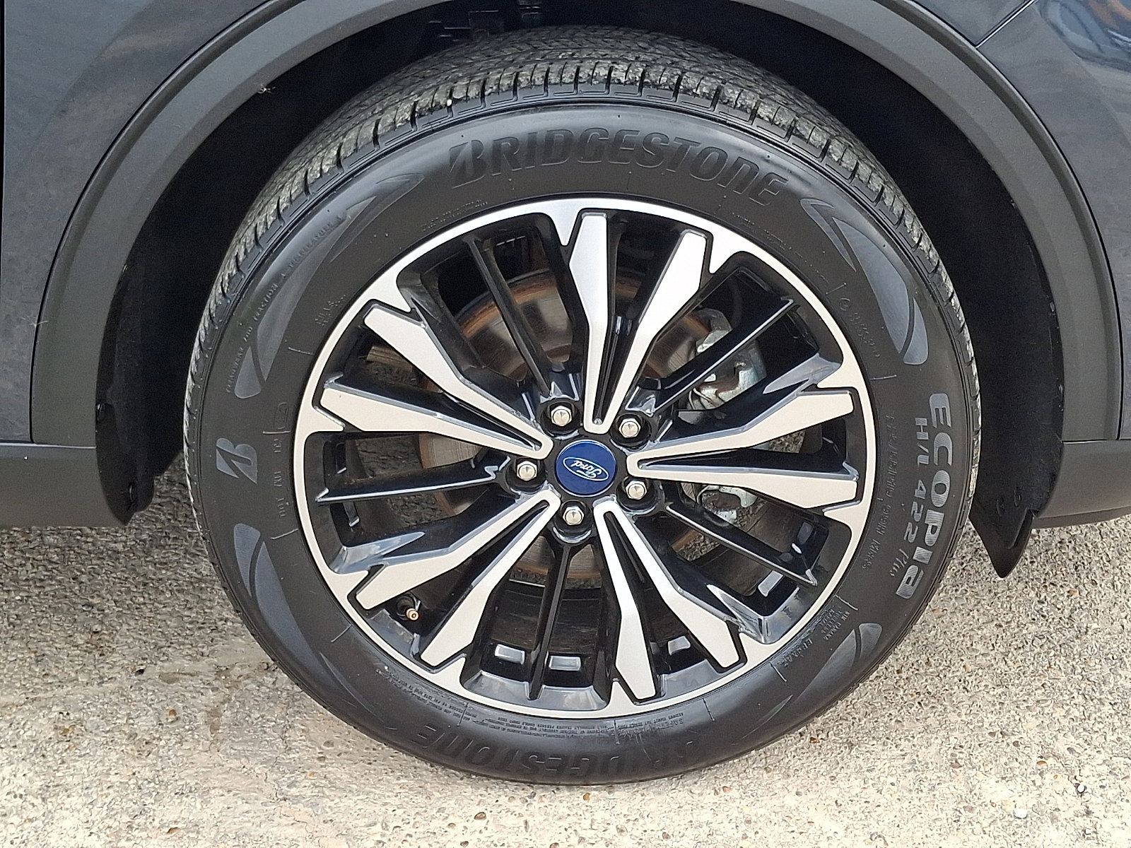 Certified 2022 Ford Escape SEL w/ SEL Stealth AWD Package image 8