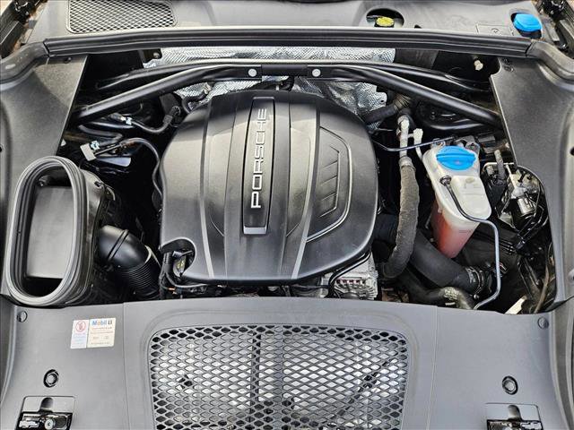 Used 2017 Porsche Macan image 22