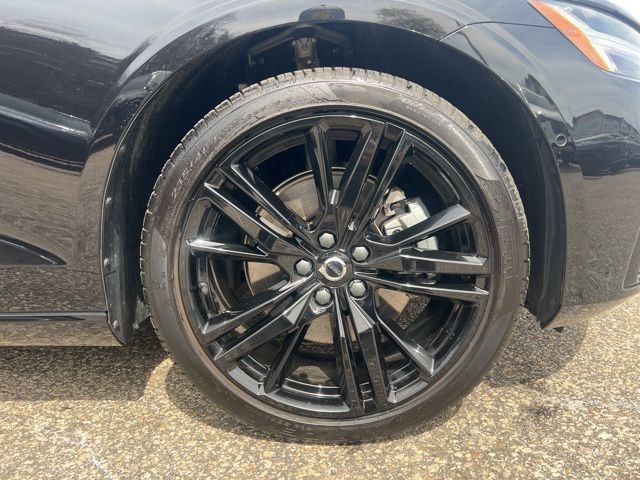 Certified 2024 Volvo S60 B5 Plus w/ Climate Package FWD image 12