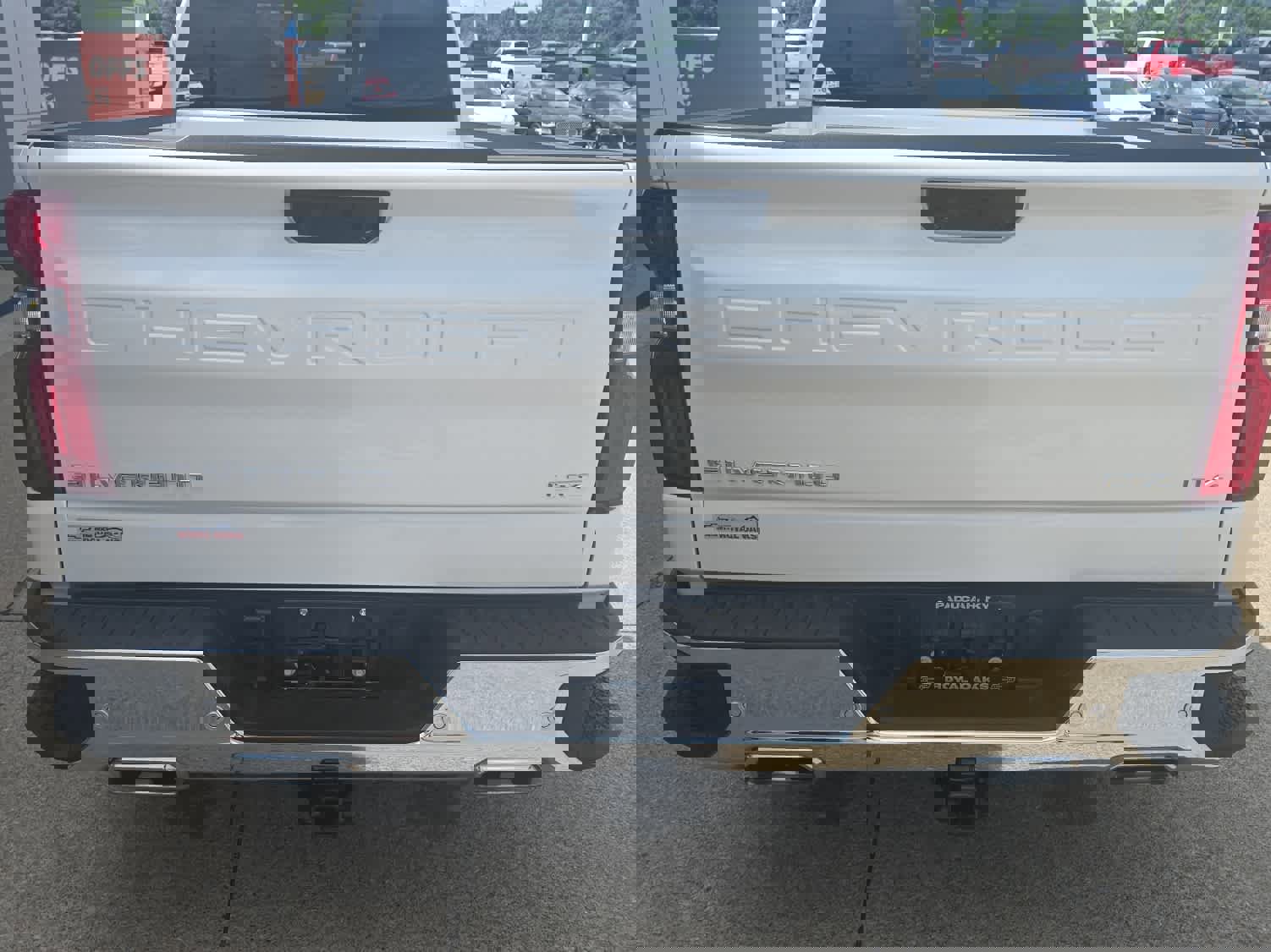 Used 2024 Chevrolet Silverado 1500 LTZ w/ LTZ Convenience Package II image 9