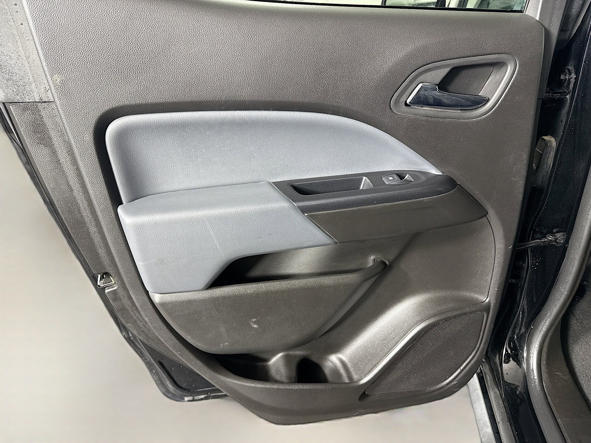 Used 2021 Chevrolet Colorado Z71 w/ Z71 Midnight Edition image 25