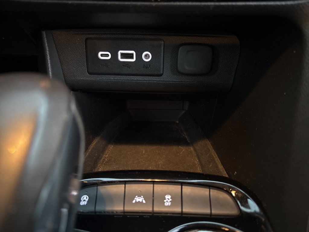 Used 2021 Buick Encore GX Preferred image 32