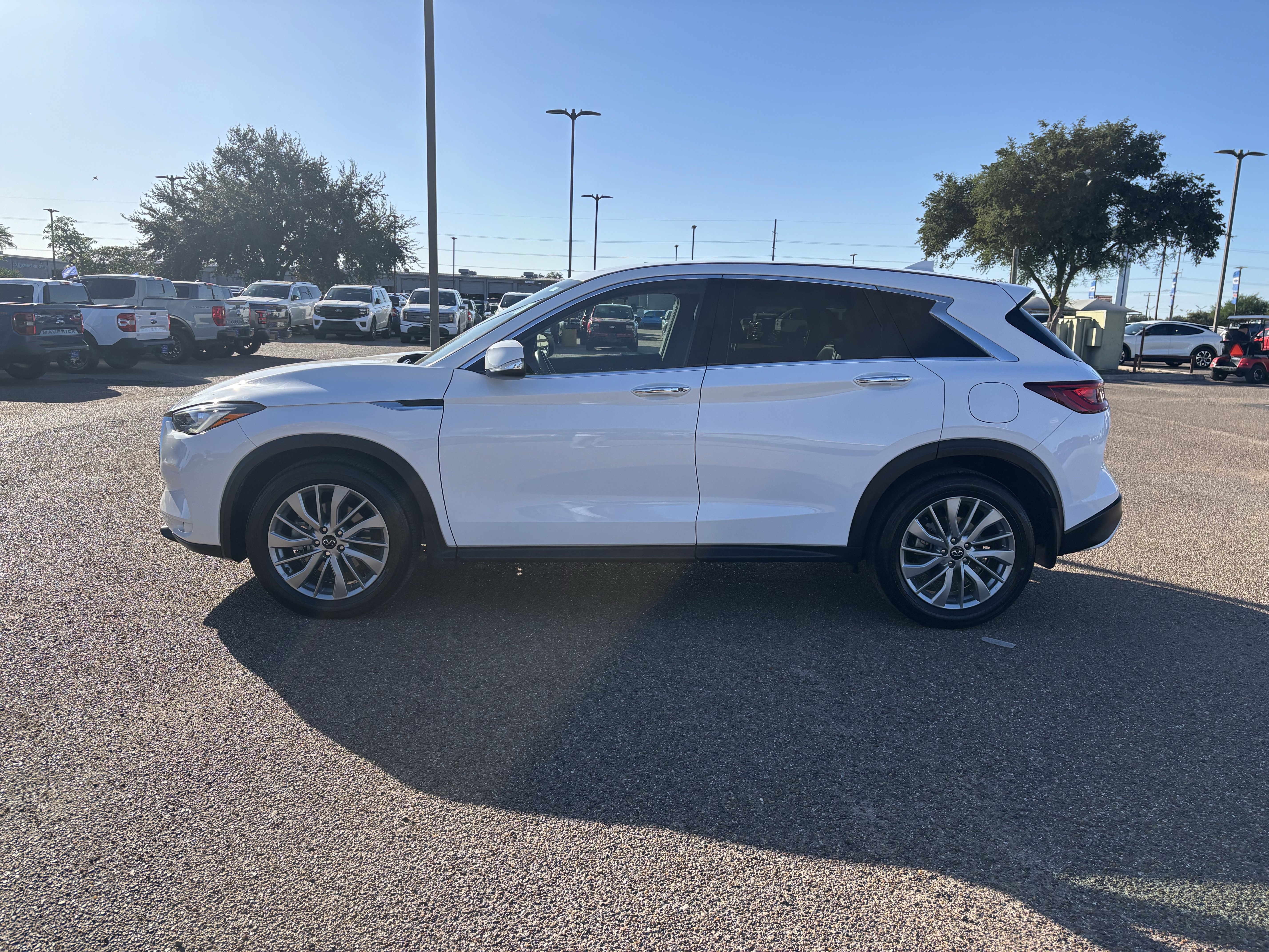 Used 2024 INFINITI QX50 Pure image 2