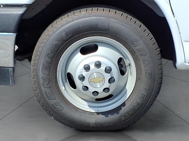 Used 2022 Chevrolet Express 3500 w/ Power Convenience Package RWD image 13