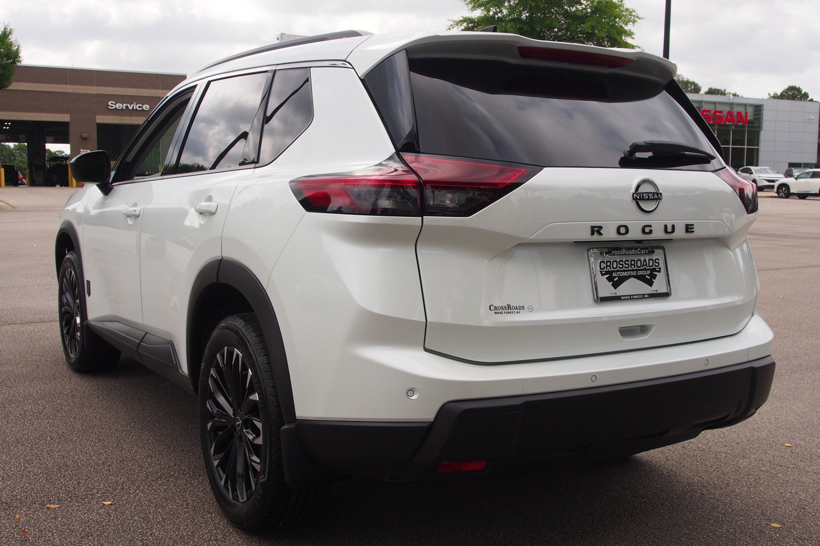 New 2026 Nissan Rogue Dark Armor FWD image 5